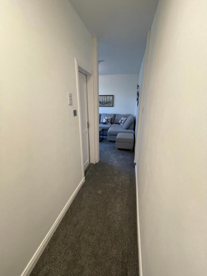 Crown Aros Beag, Ultra City Central 2 Bedroom Apartment With Free Parking Onsite Inverness Exterior photo